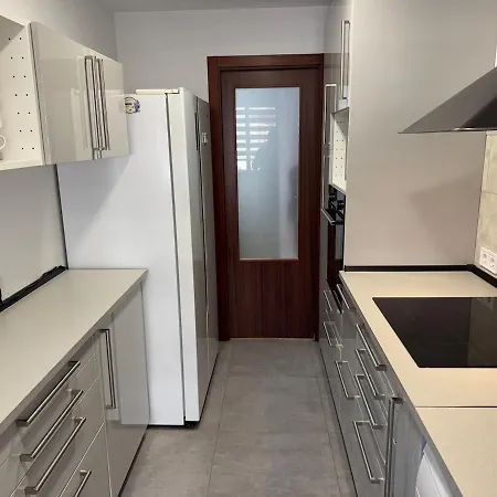 Apartment Piso En Avenida Principal 4 *