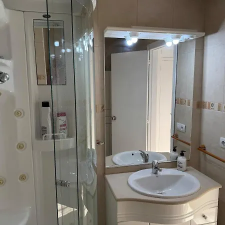 Apartment Piso En Avenida Principal 4 *