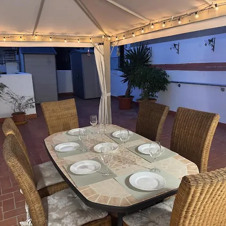 Piso En Avenida Principal 4 شقة *