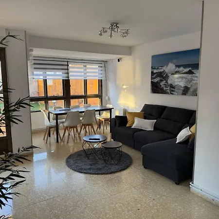 Piso En Avenida Principal 4 شقة بينيكاسّين
