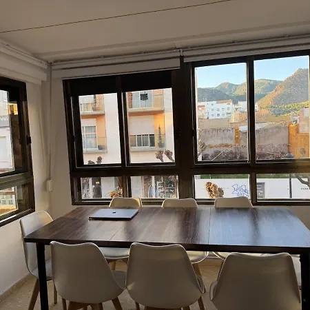 شقة Piso En Avenida Principal 4 بينيكاسّين